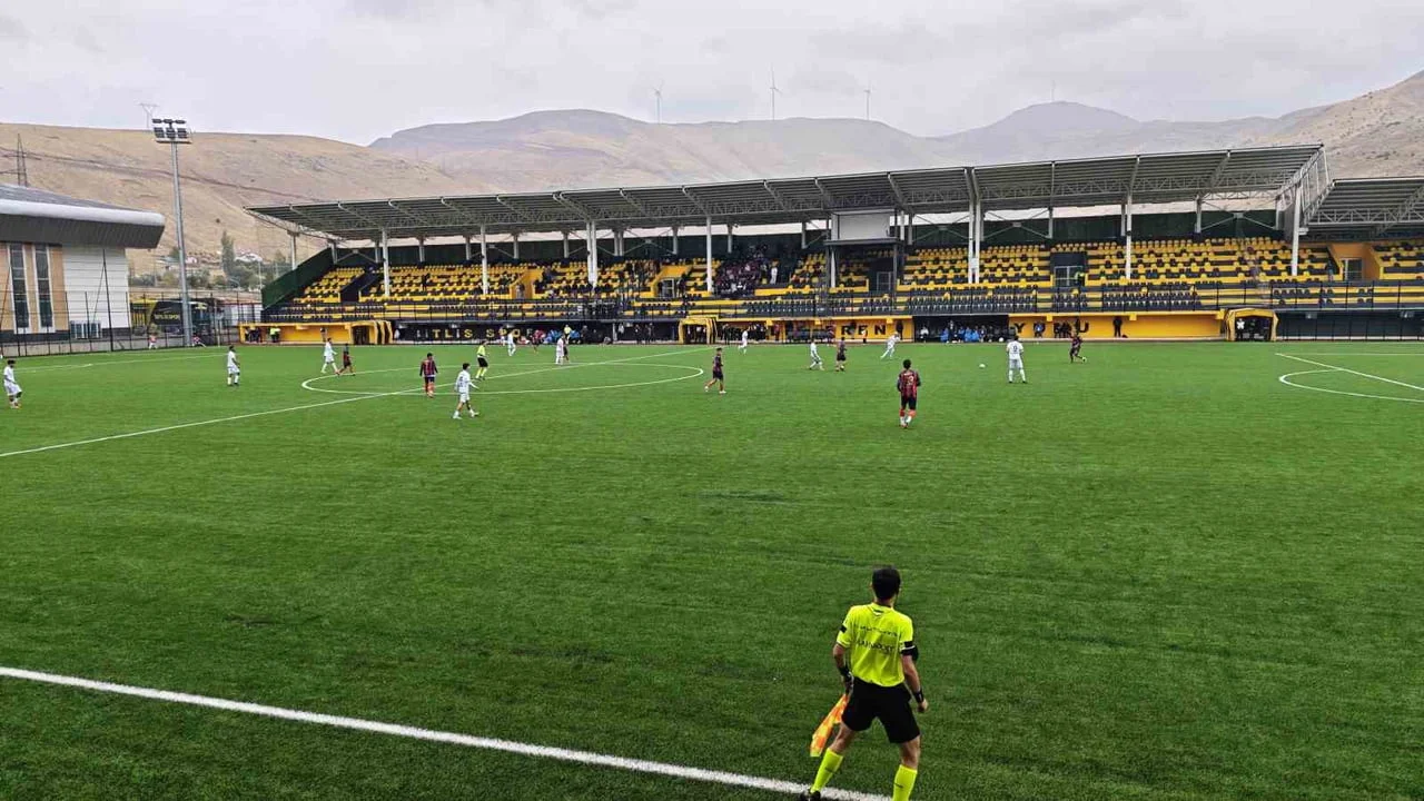 TÜRKİYE ZİRAAT KUPASI’NDA BİTLİS SPOR 1916, SAHASINDA KONUK ETTİĞİ SİLİFKE SPOR’U 6-0 MAĞLUP...