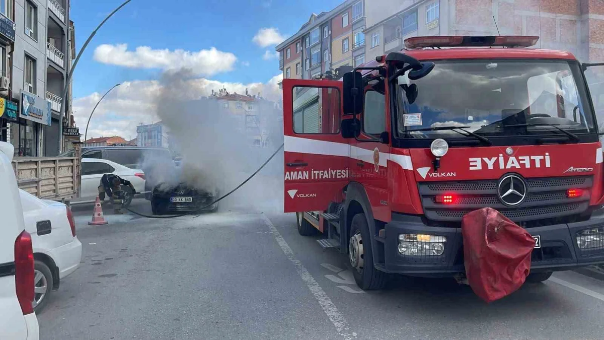 Karaman'da seyir halindeki otomobil alev aldı 3