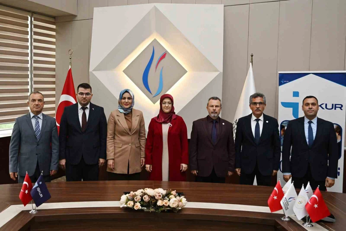 MCBÜ'de bin 630 öğrenciye çalışma imkanı: İŞKUR Gençlik Programı başvuruları başladı 5