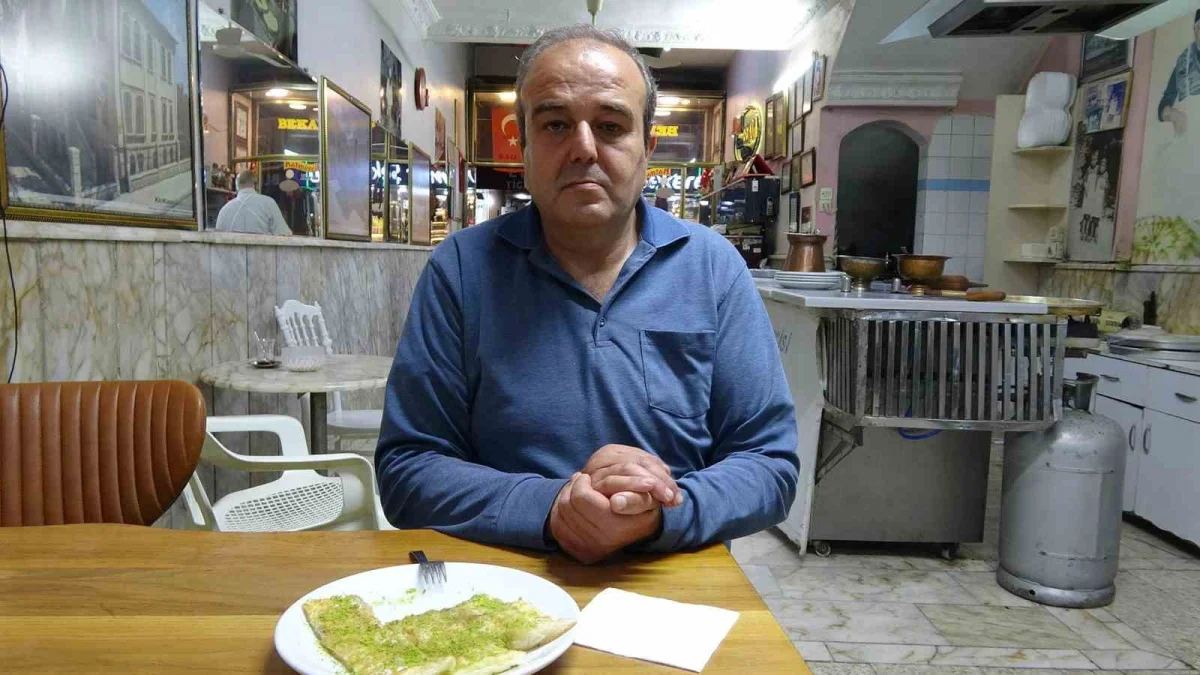 Kilis'te 29 Ekim Cumhuriyet Bayramı'na özel ay yıldızlı katmer 5