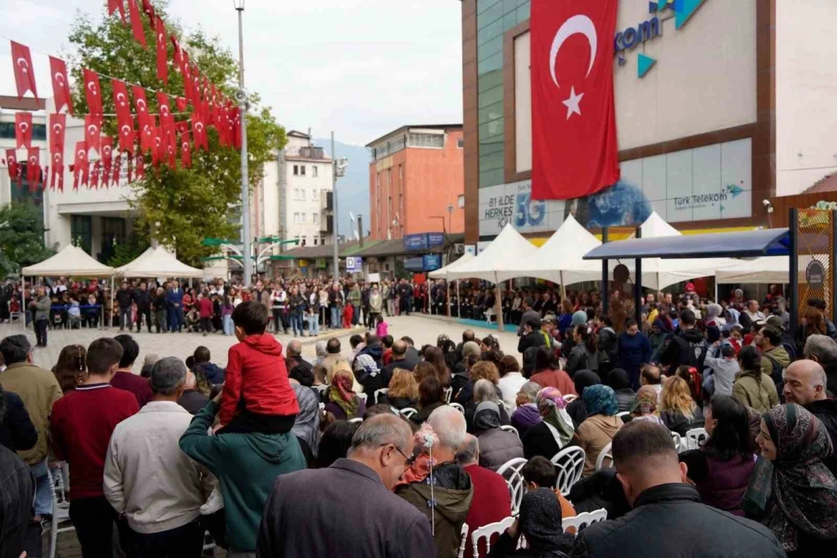 Artvin'de Cumhuriyet'in 103. yıl dönümü törenlerle kutlandı 2