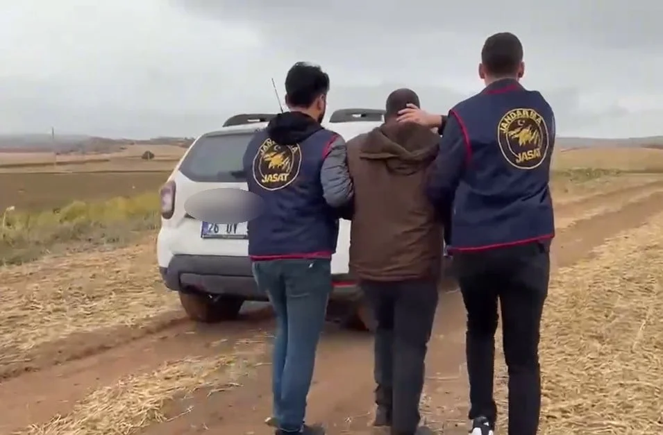 ABDURREZAK B., SEVK EDİLDİĞİ SULH CEZA MAHKEMESİNCE TUTUKLANDI.