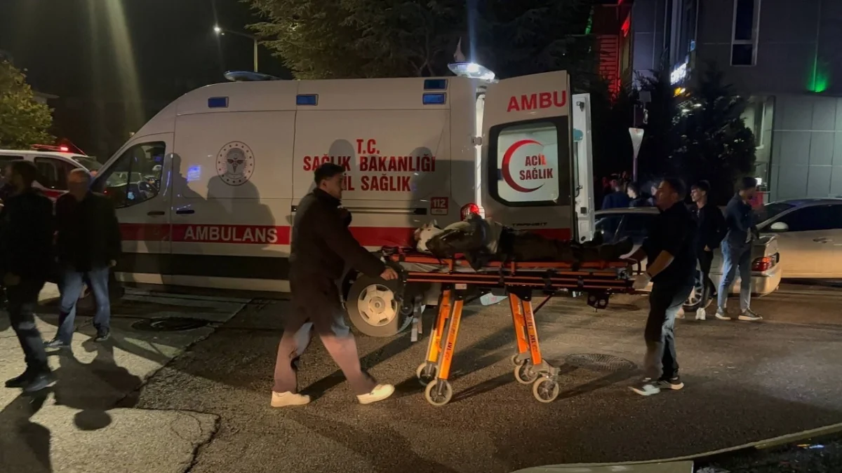 Erzincan'da otomobille çarpışan motosikletin sürücüsü yaralandı 1