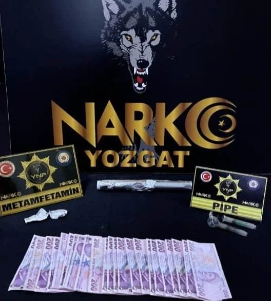 YOZGAT’TA UYUŞTURUCU SATICILARINA YÖNELİK OPERASYONDA 2 KİŞİ TUTUKLANDI.