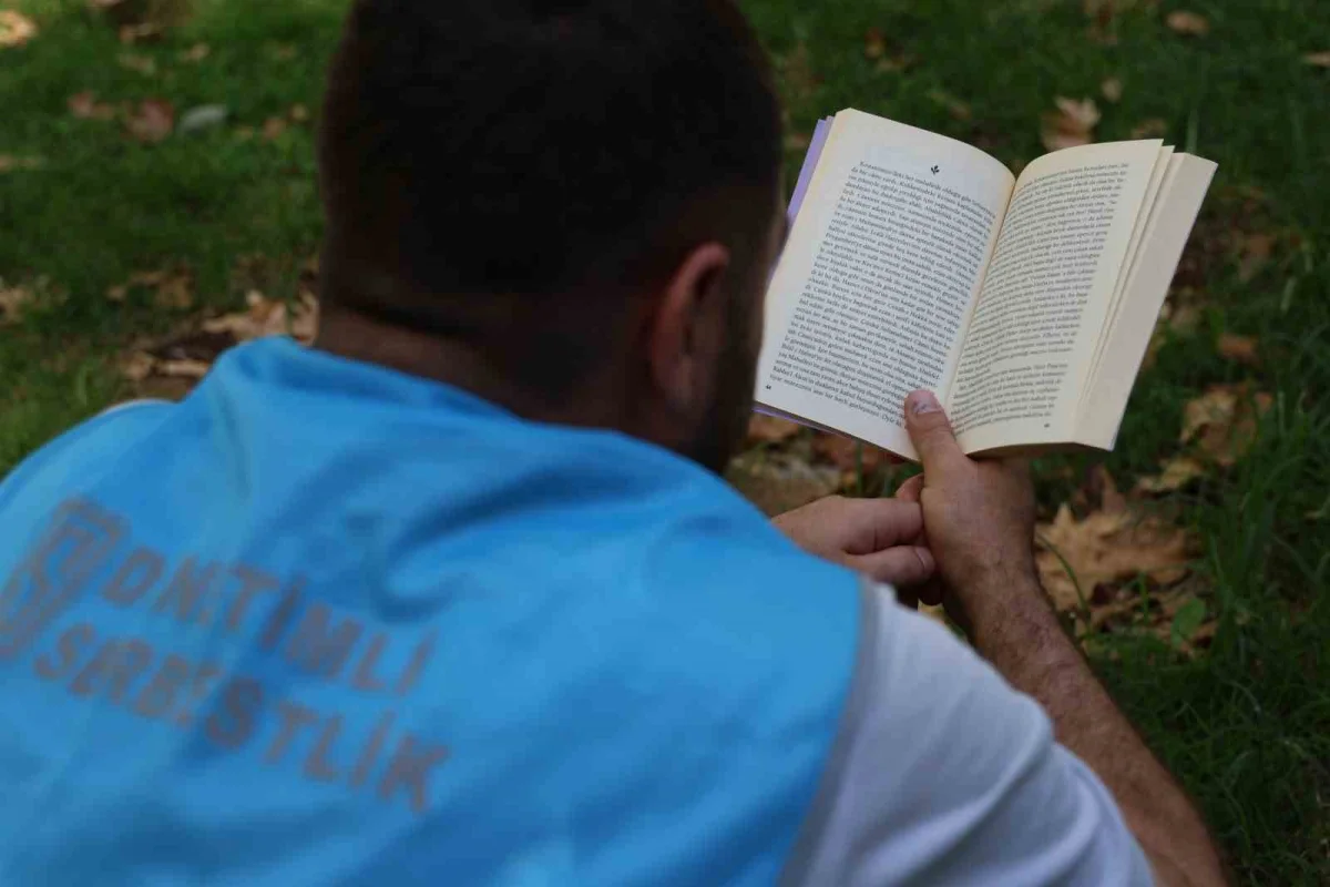 Diyarbakır'da denetimli serbestlik yükümlüleri mekan sınırı tanımadan kitap okuyor 1