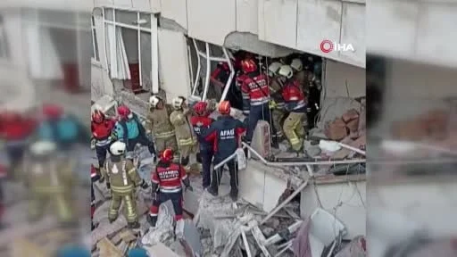 Maltepe'de çöken binada çalışmalar devam ediyor
