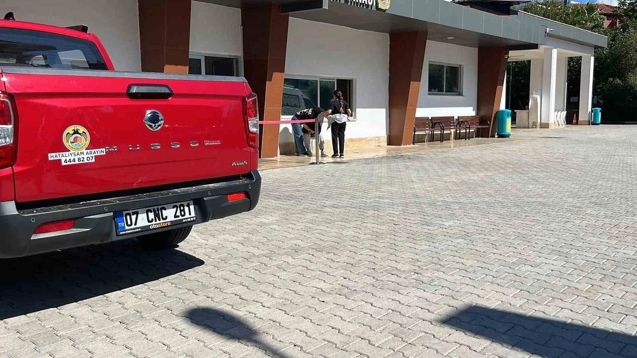 TAYFUN ARLI'NIN CENAZESİ, ALANYA ADLİ TIP KURUMU MORGUNDA YAPILAN İŞLEMLERİN ARDINDAN YAKINLARINA...