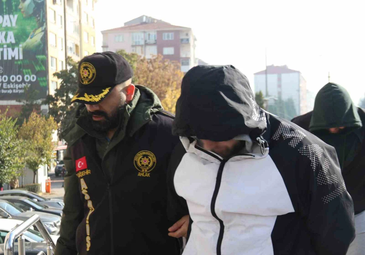 Eskişehir merkezli fuhuş operasyonunda 18 şüpheli tutuklandı 1