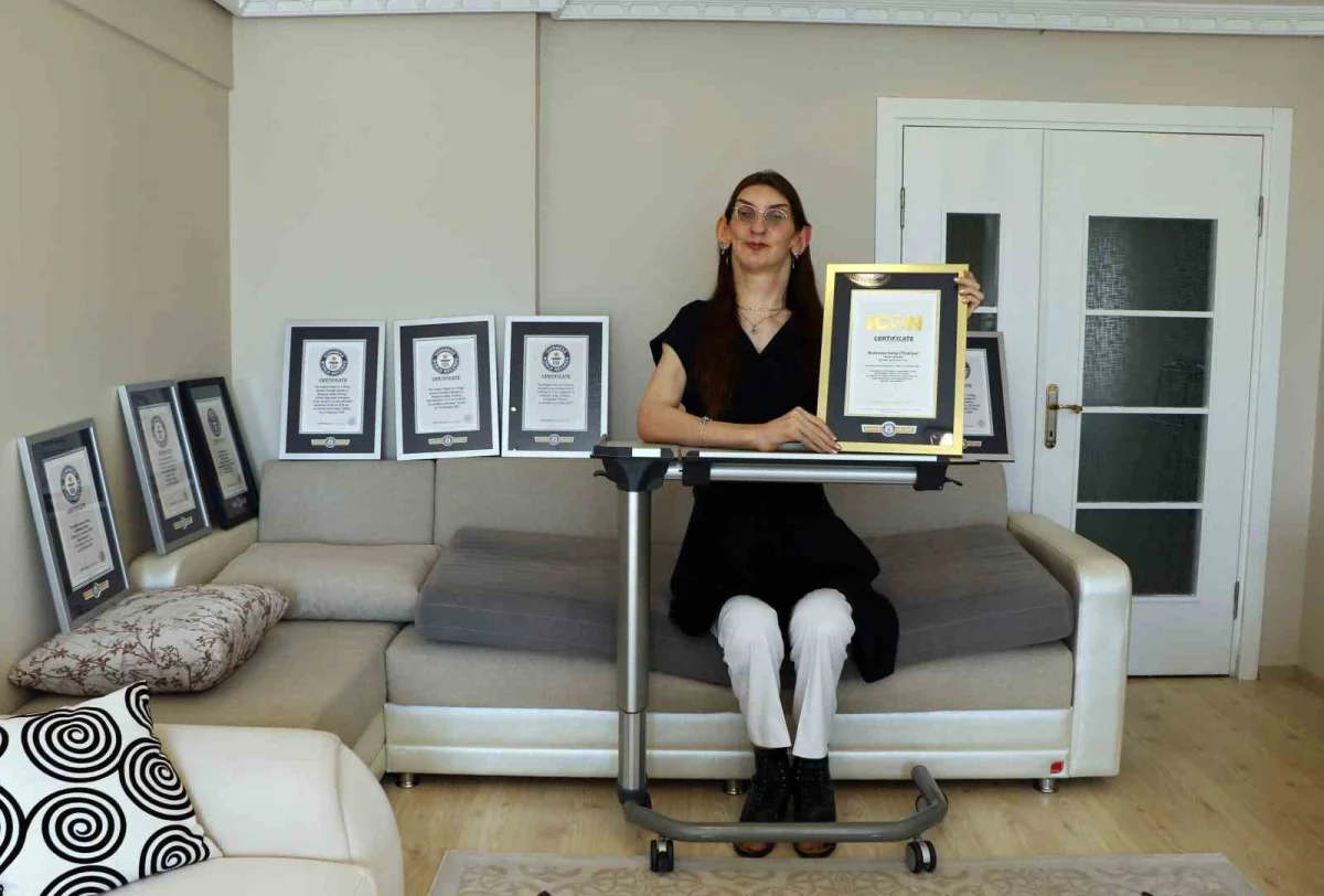 Safranbolulu Rumeysa Gelgi 12 yılda 8 kez Guinness Rekorlar Kitabı'na girdi 1