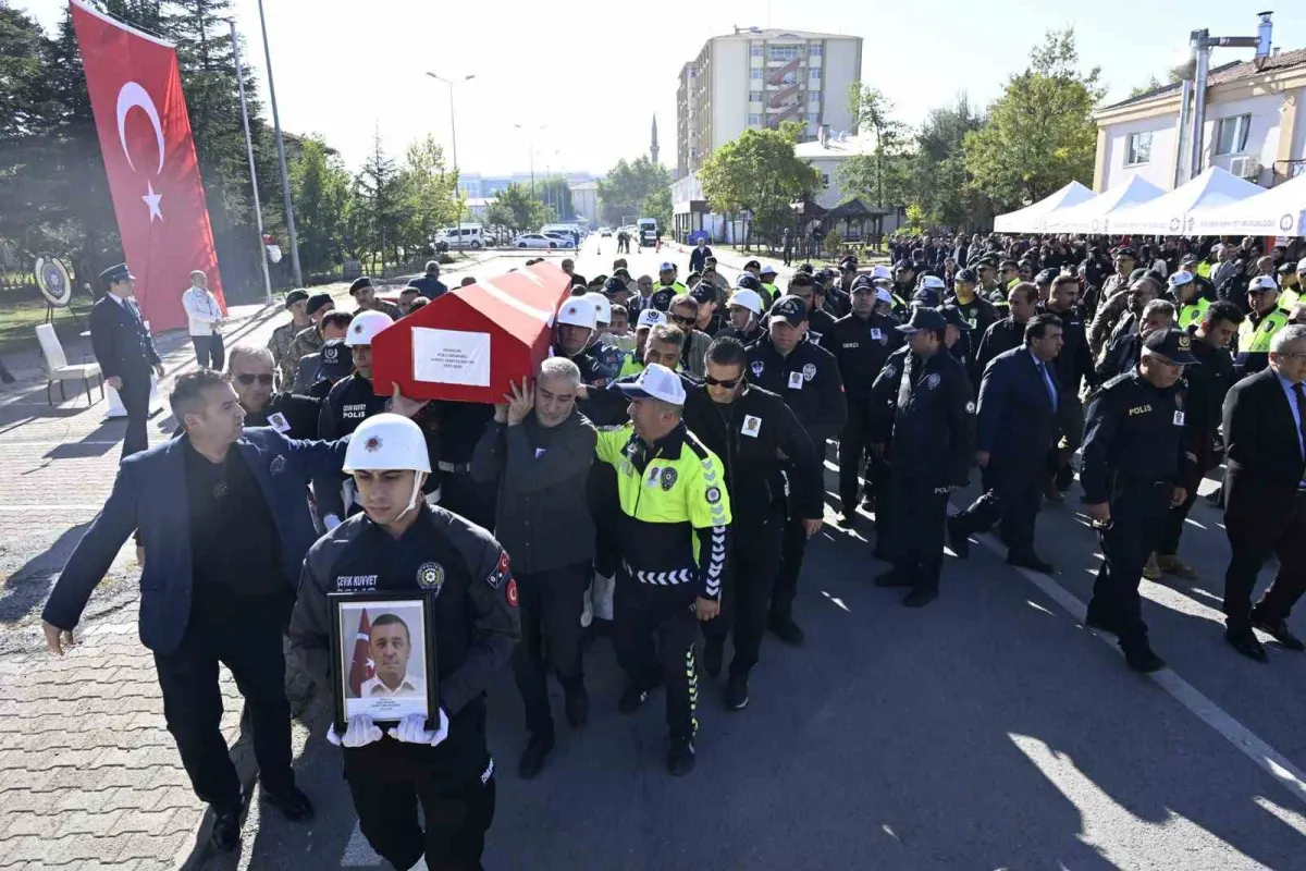 Kaza sonucu vefat eden polis memuru Ahmet Sami Kılıçkaya için Kayseri'de tören düzenlendi 3