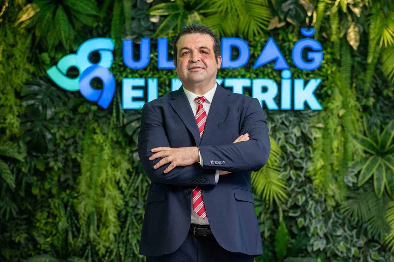 ULUDAĞ ELEKTRİK GENEL MÜDÜRÜ REMEZAN ARSLAN, İŞLETMELERİN ENERJİ MALİYETLERİNİ AZALTMAYA YÖNELİK...