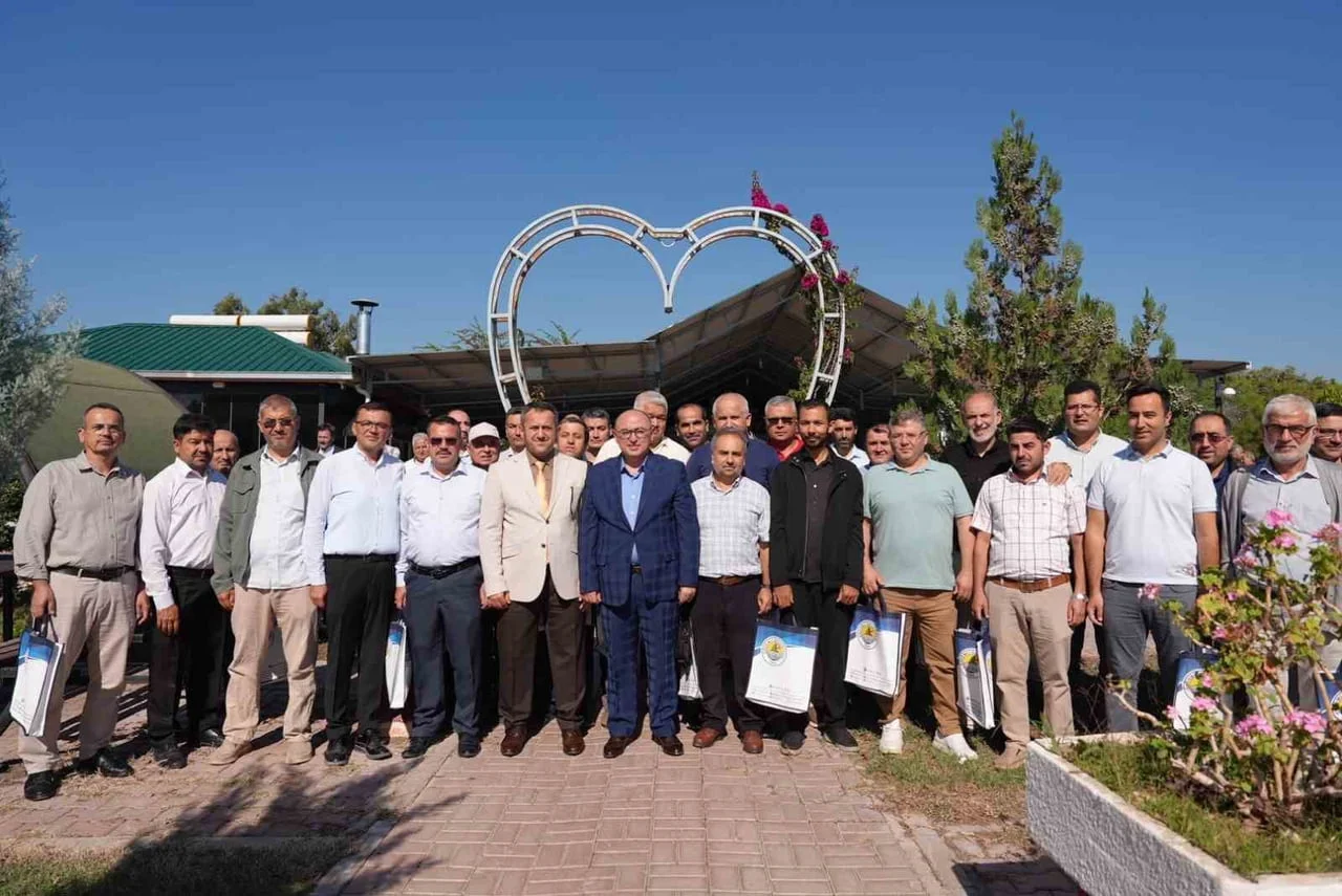 MERSİN'İN ERDEMLİ BELEDİYE BAŞKANI MUSTAFA KARA, DİN GÖREVLİLERİYLE BULUŞTUĞU PROGRAMDA TOPLUMUN...