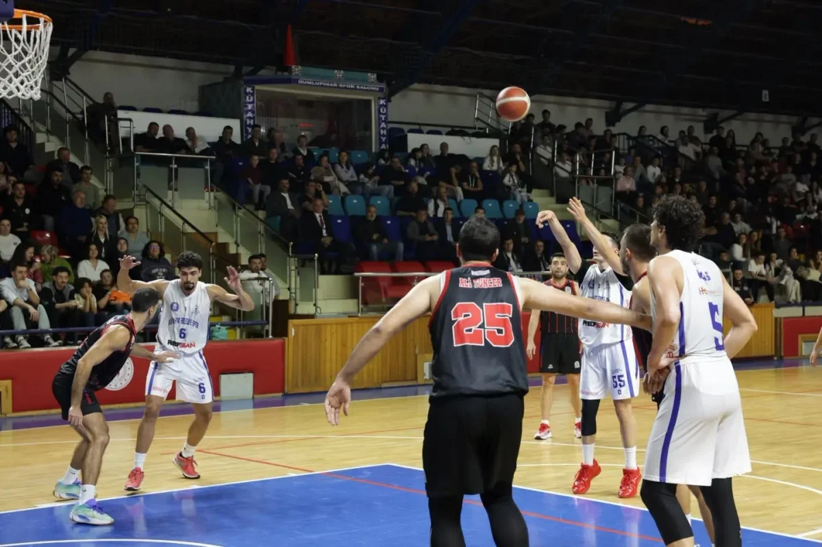 Kütahya Belediyespor parkeden galip ayrıldı: İlkler Şehri Uşak'ı 69-65 mağlup etti 2