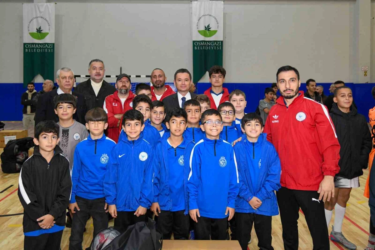 Osmangazi'de 69 amatör spor kulübüne ekipman desteği sağlandı 4