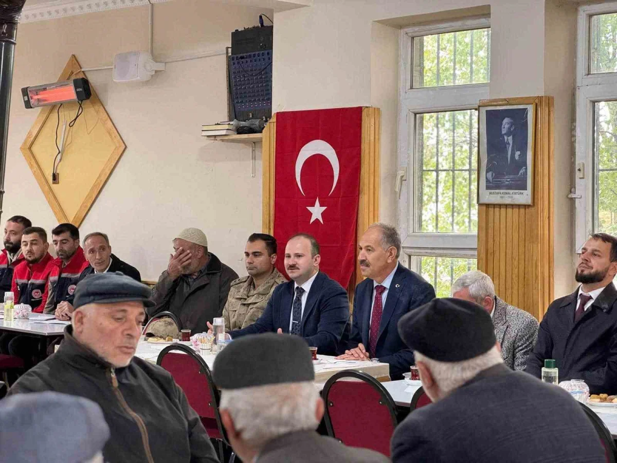 Arpaçay Kaymakamı Güvenç Atçılar Köyü'nde vatandaşların taleplerini dinledi 3