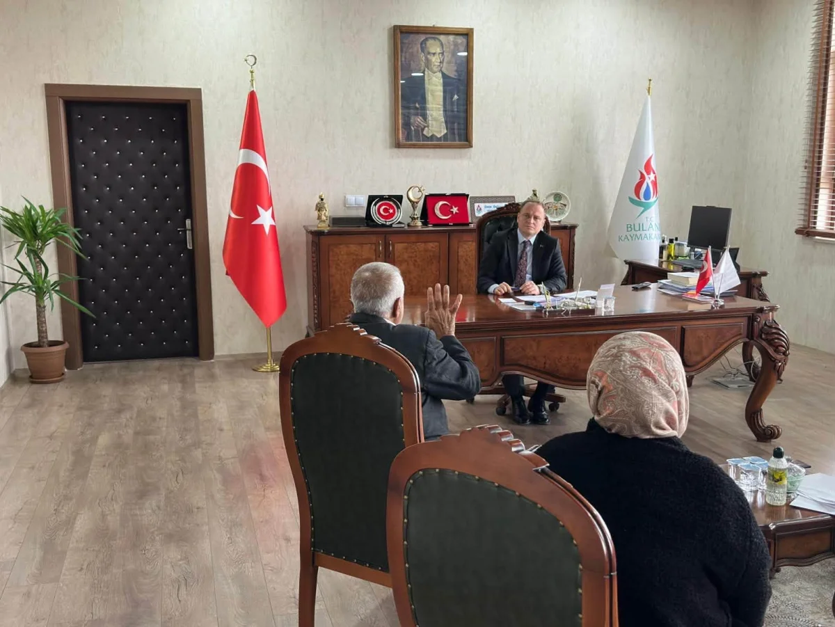 Bulanık Kaymakamı Koşansu halk gününde vatandaşları dinledi 2