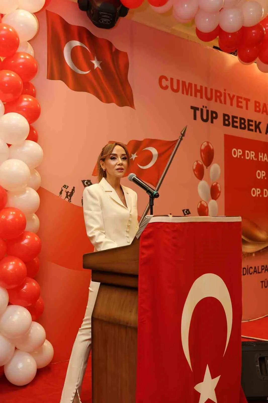 Trabzon'da tüp bebek tedavisi gören aileler Cumhuriyet Bayramı'nda bir araya geldi 3