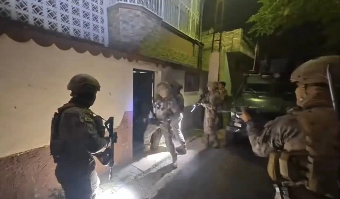 ADANA MERKEZLİ 11 İLDE ÇIKAR AMAÇLI SİLAHLI SUÇ ÖRGÜTLERİNE YÖNELİK DÜZENLENEN EŞ ZAMANLI...