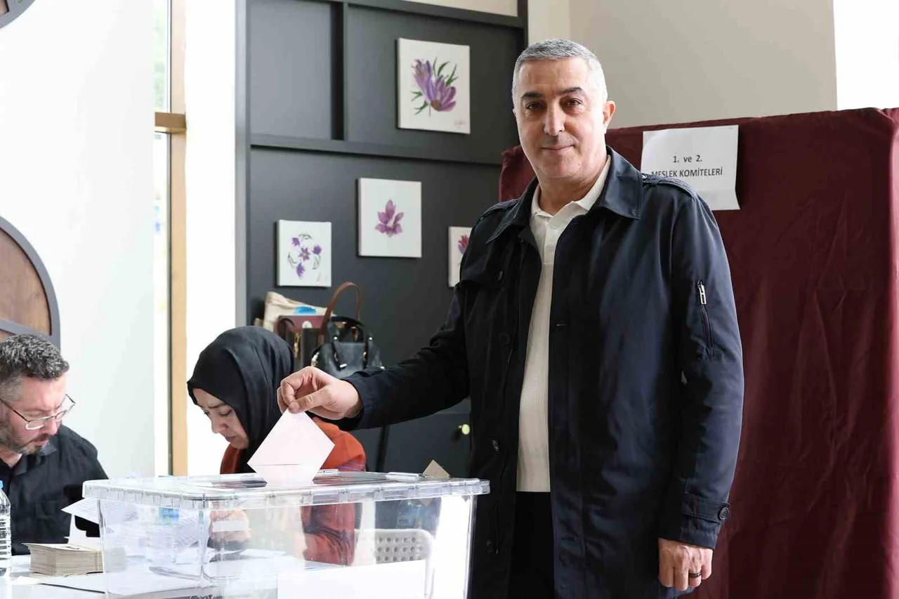 SEÇİMLERİN ARDINDAN AÇIKLAMALARDA BULUNAN SAFRANBOLU TSO MECLİS BAŞKANI CENGİZ ÜNAL, SEÇİM GÜNÜNÜN...