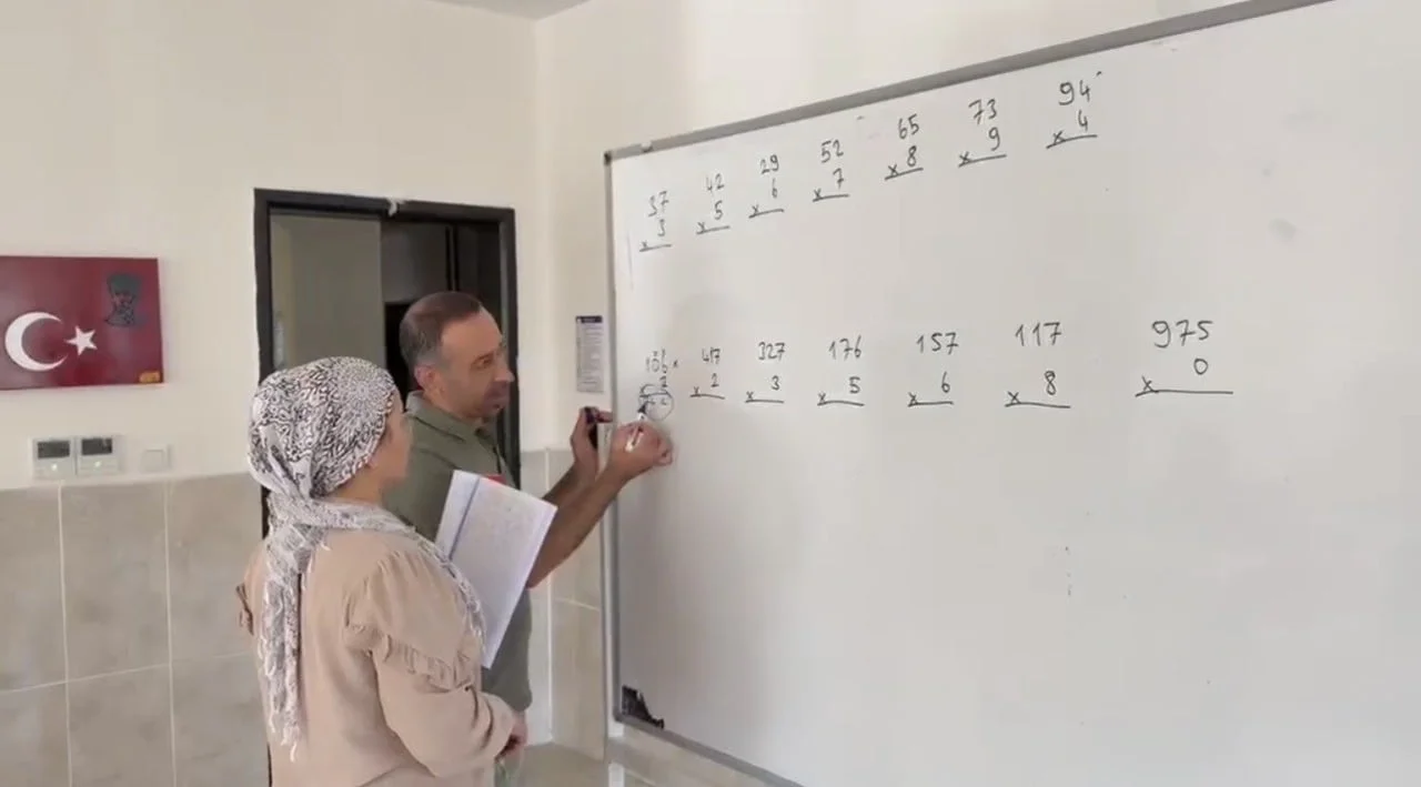 OSMANİYE'DE HALK EĞİTİMİ MERKEZİNCE OKUMA YAZMA BİLMEYEN VATANDAŞLARA YÖNELİK 1. VE 2. KADEME...