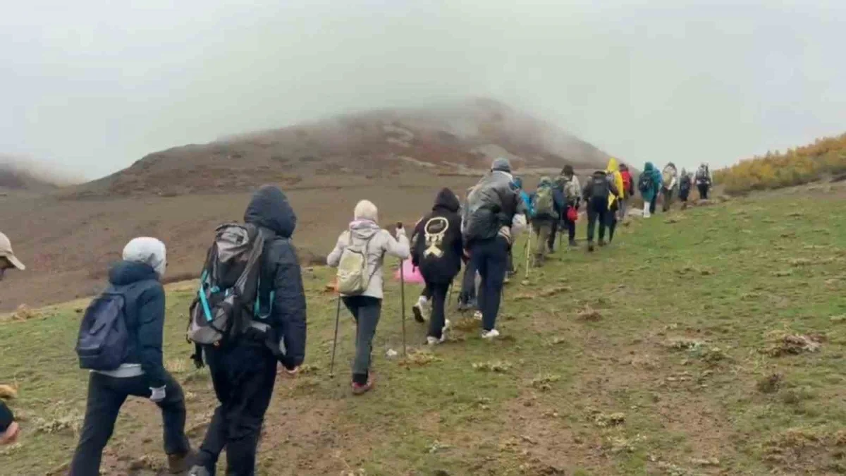 Bitlis'te dağcılar Cumhuriyet'in 103. yılı için Atatürk Dağı zirvesinde buluştu 4