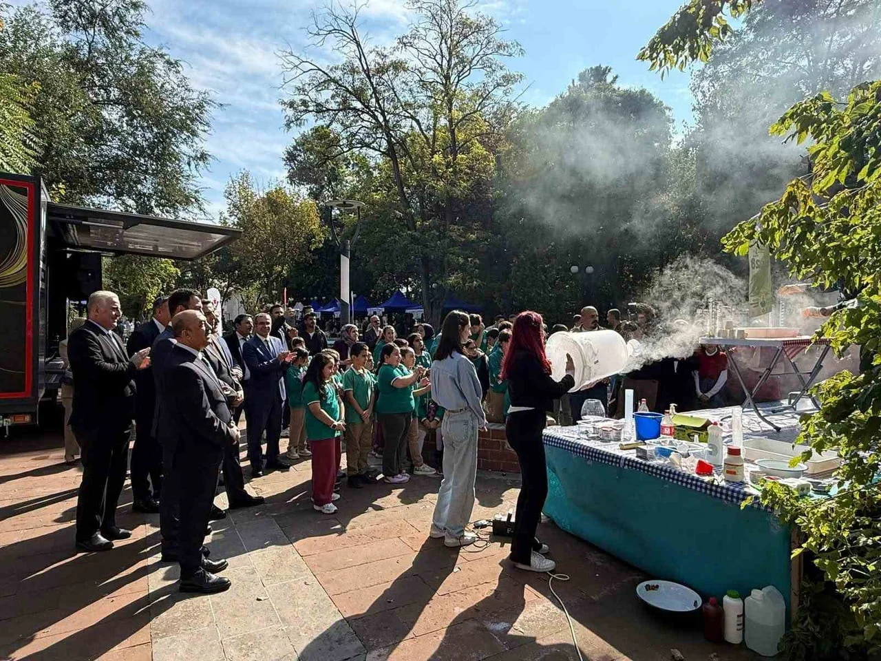 ERZİNCAN’DA BİLİM ŞENLİKLERİ DESTEKLEME PROGRAMI KAPSAMINDA DESTEKLENEN "TÜM RENKLERİYLE BİLİMİ...