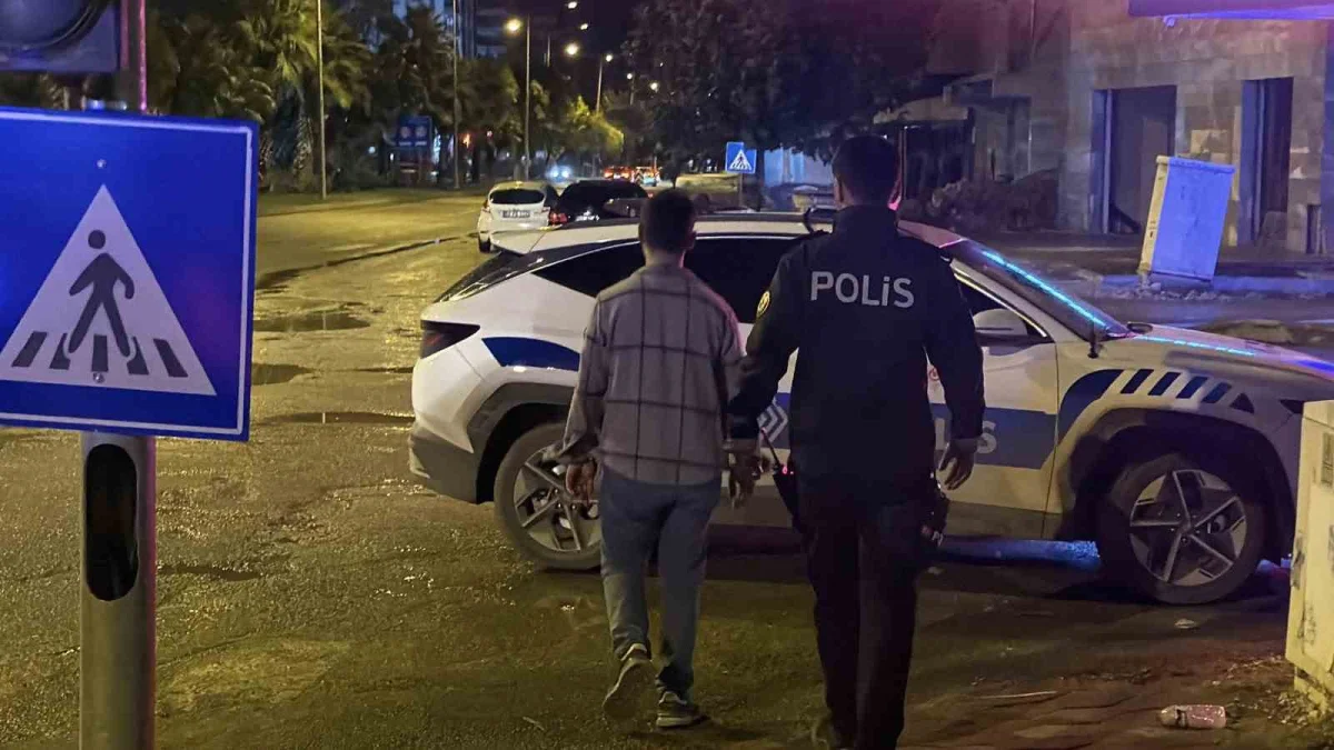 Adıyaman'da üst geçitten defalarca atlamak isteyen kişi bu kez inşaata çıktı 2