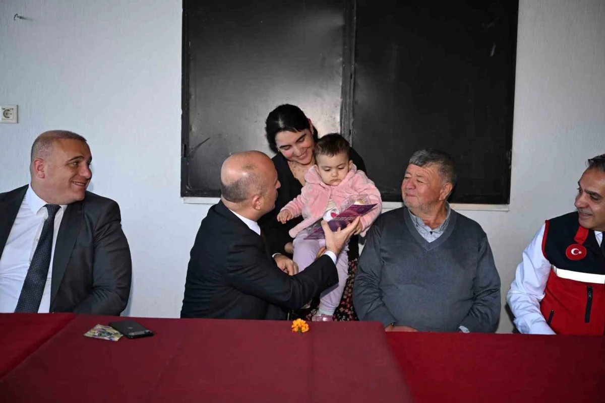 Aydın Valisi Dr. Osman Varol Sarıçam Mahallesi'nde vatandaşların taleplerini dinledi 2