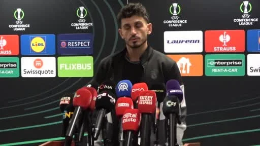 Trabzonspor’un savunma oyuncusu Samet Akaydin, takımda oluşan birlik ve beraberliğe dikkat...