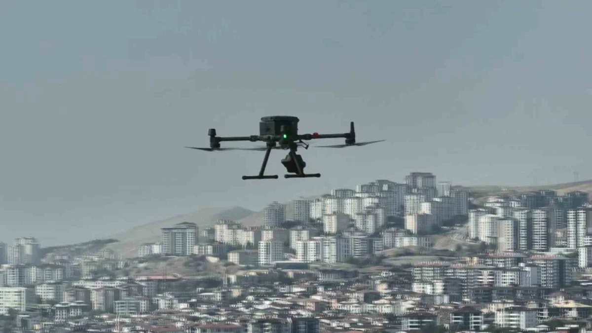 Elazığ'da KPSS adaylarının güzergahları dronla denetlendi 2