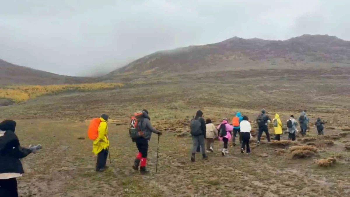 Bitlis'te dağcılar Cumhuriyet'in 103. yılı için Atatürk Dağı zirvesinde buluştu 3