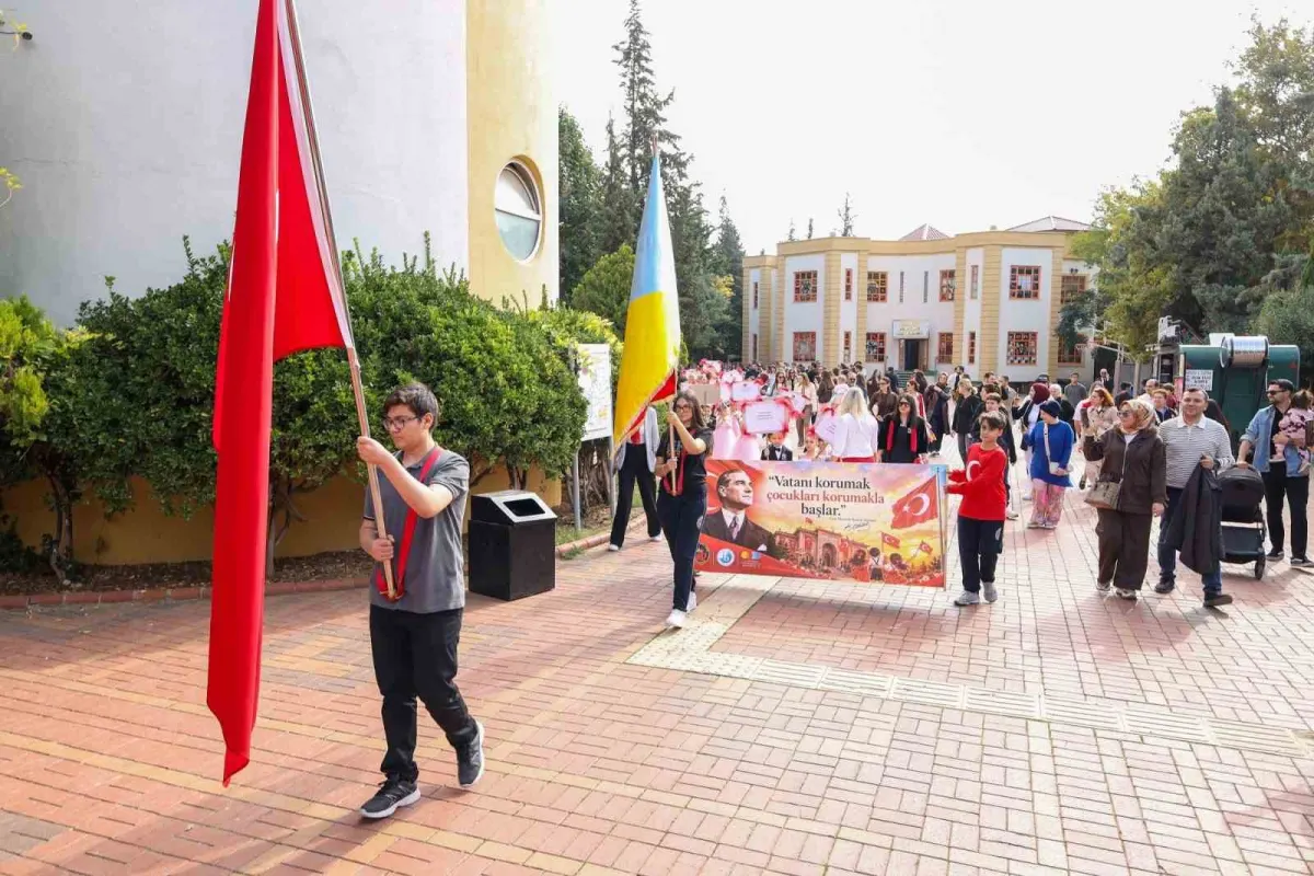 Gaziantep'te GKV öğrencileri 103. yıl dönümünü kortejle kutladı 5
