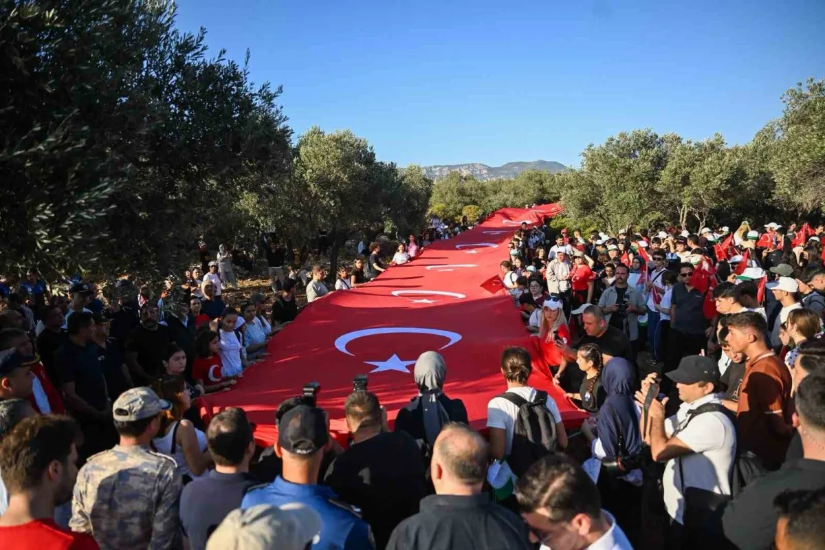 Antalya Kaş'ta ecdadın izinde Cumhuriyet'e saygı yürüyüşü 1