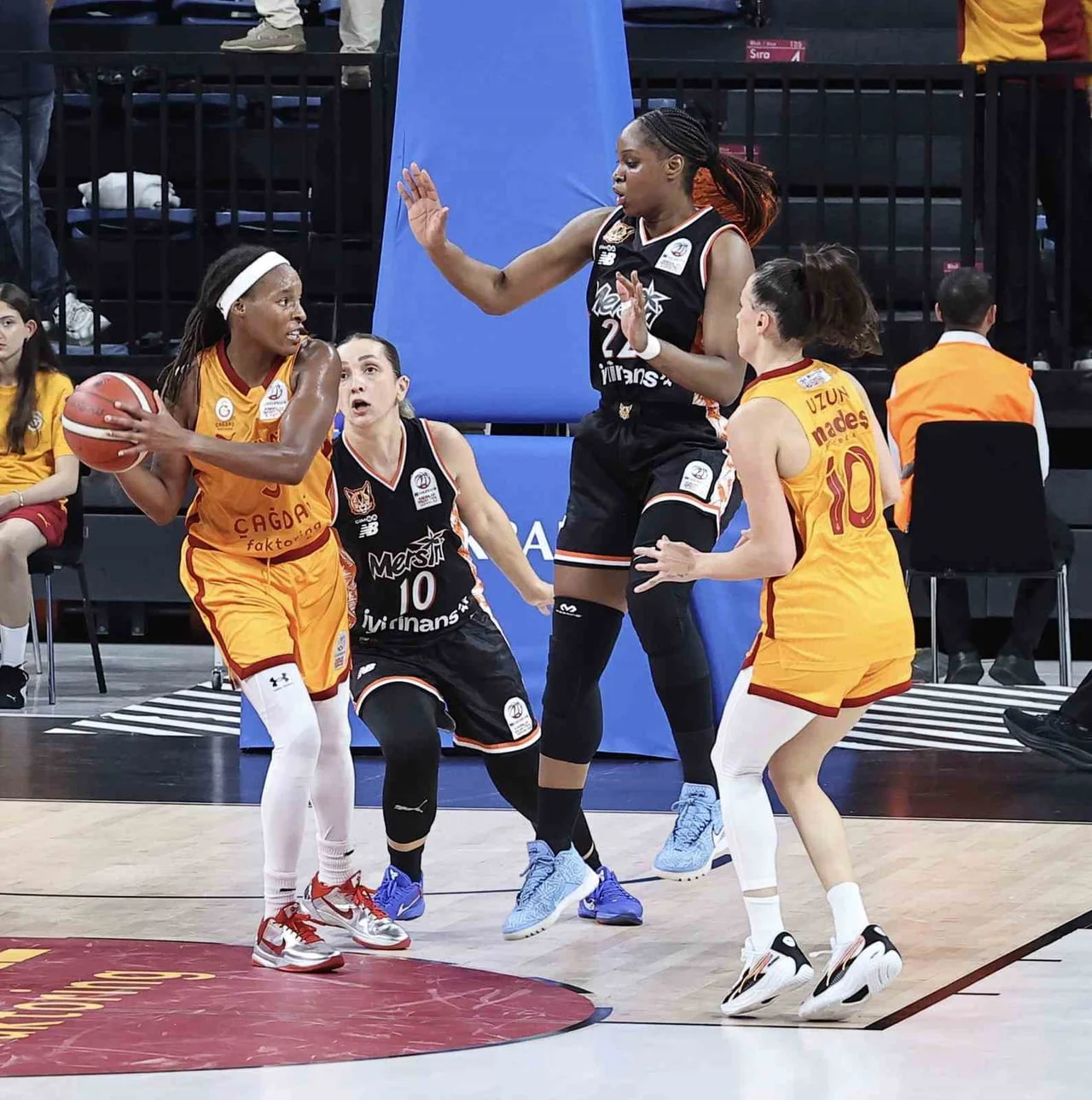 HALKBANK KADINLAR BASKETBOL SÜPER LİGİ 3. HAFTASINDA GALATASARAY, SAHASINDA ÇBK MERSİN’İ 85-62...