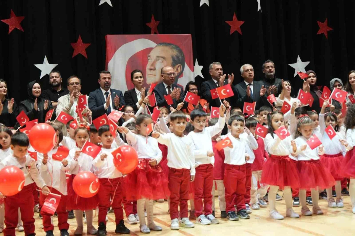 Turgutlu'da minik öğrencilerden Cumhuriyet Bayramı'na özel kutlama 5