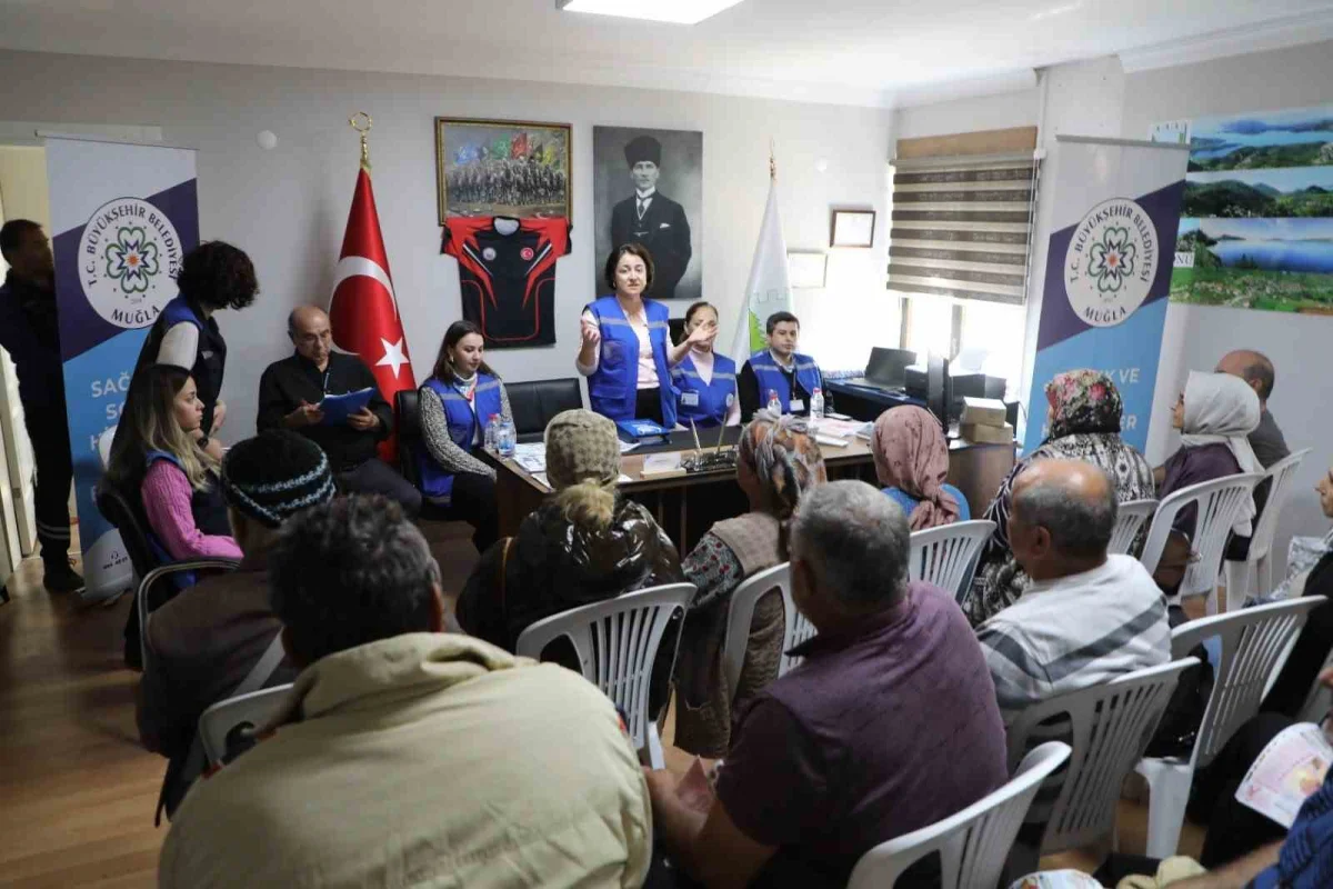 Muğla Büyükşehir Belediyesi'nden Hisarönü'nde erken teşhis ve meme kanseri eğitimi 5