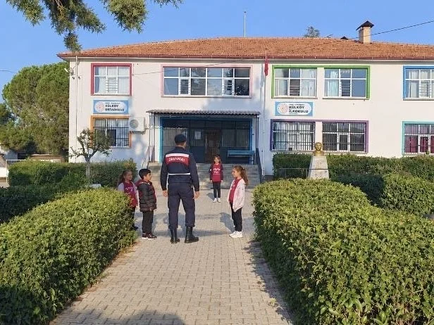 Uşak'ta okul çevrelerinde geniş çaplı güvenlik denetimi 1