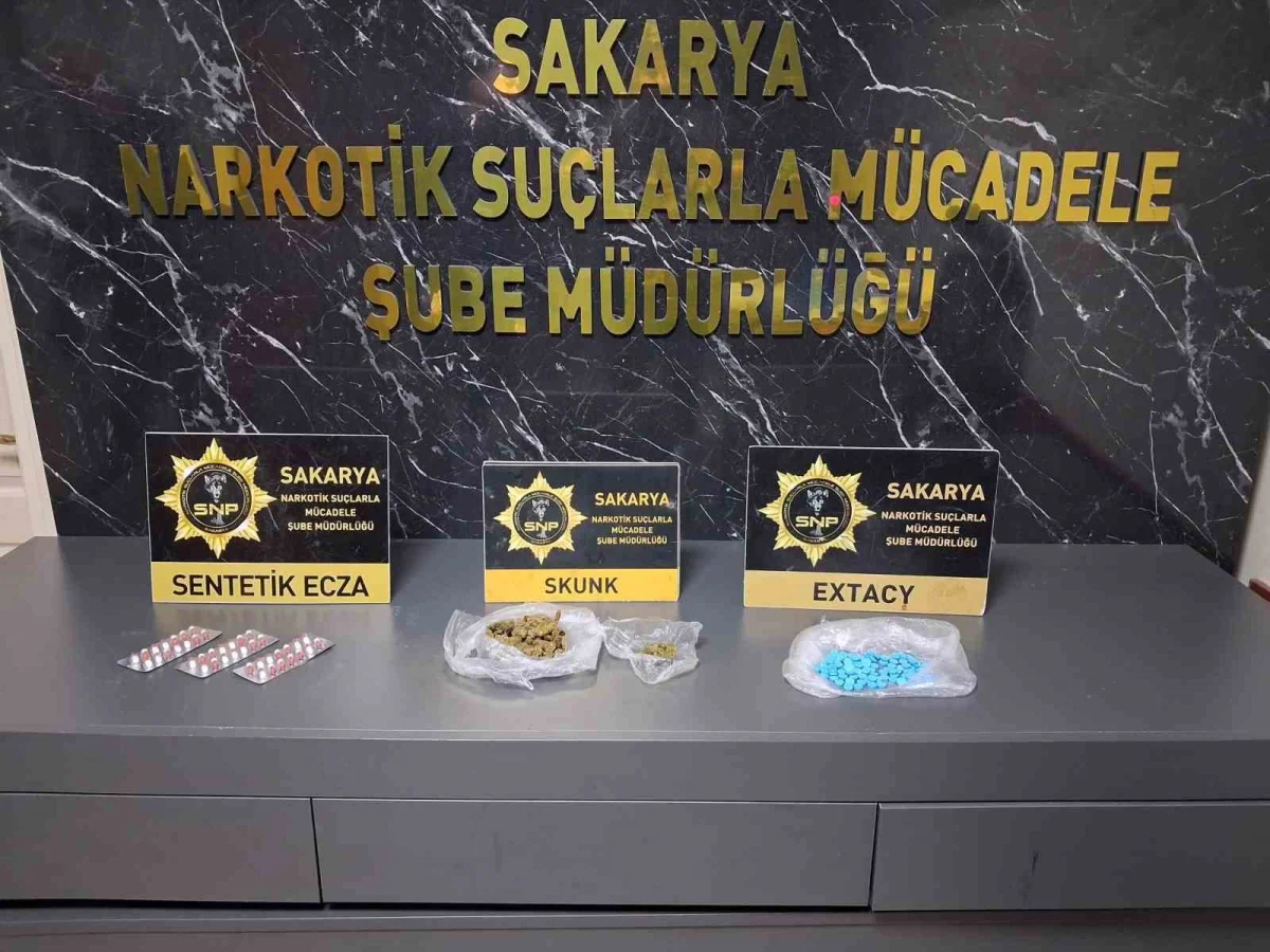 Sakarya'da uyuşturucu operasyonu: 3 şüpheli tutuklandı 2