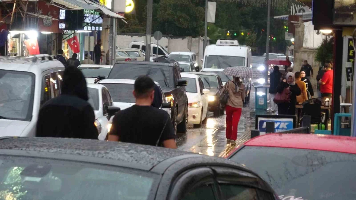 Kilis’te yağışlı hava ulaşımı ve günlük yaşamı etkiledi 2