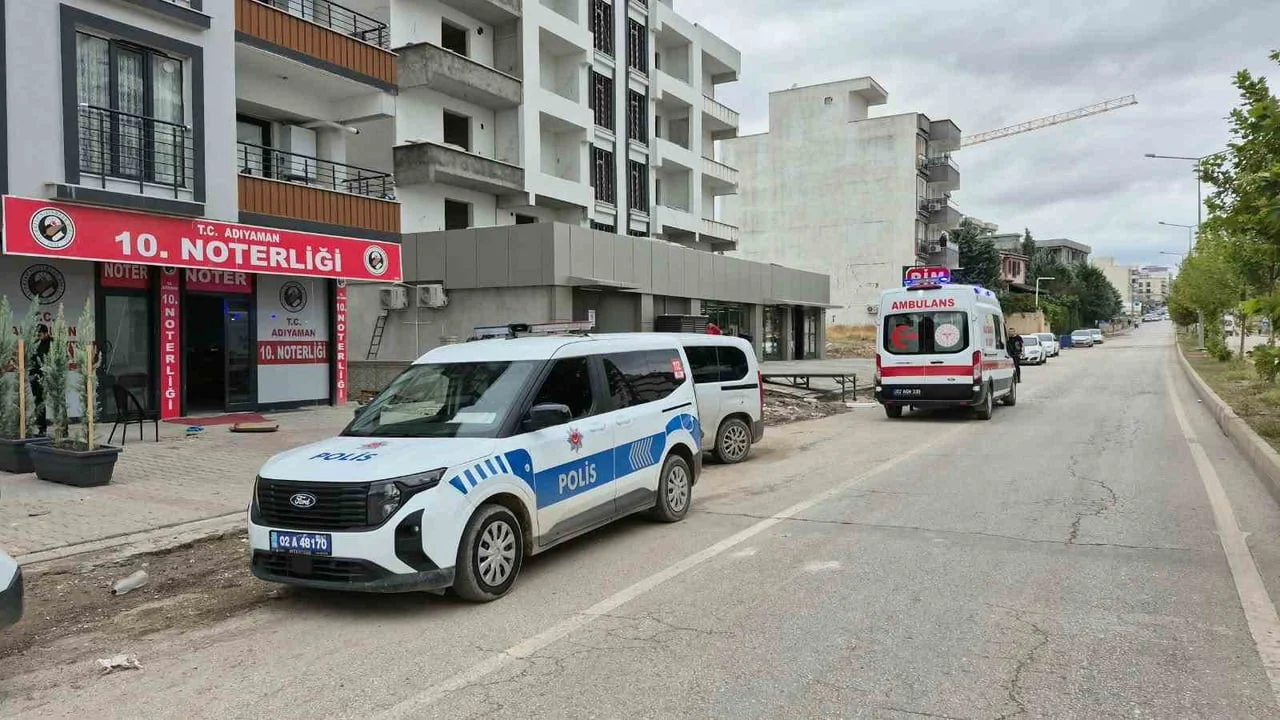 ADIYAMAN’DA, BİR KİŞİ CADDE ORTASINDA UĞRADIĞI SİLAHLI SALDIRI SONUCU YARALANDI.