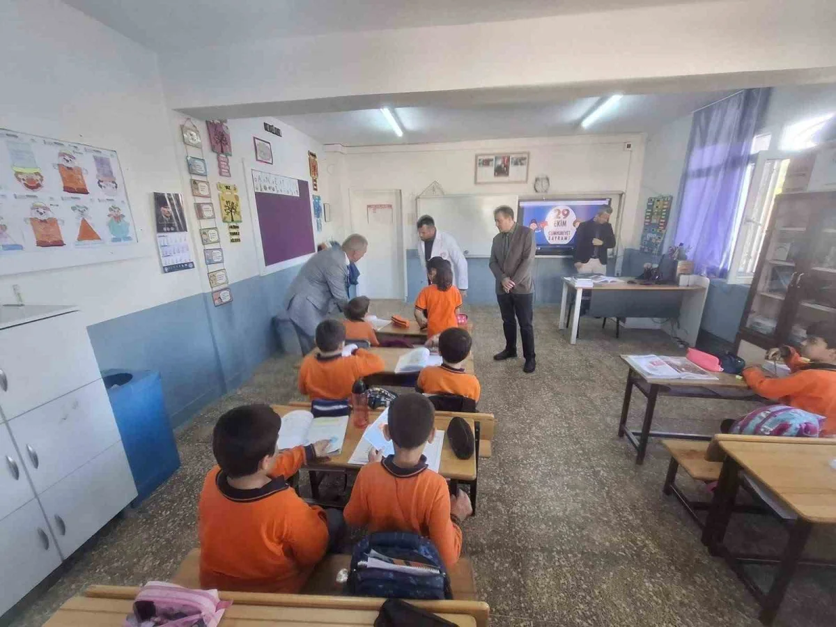 Sarıgöl'de eğitim mesaisi: Maarif Modeli öğretmenlerle değerlendirildi 2