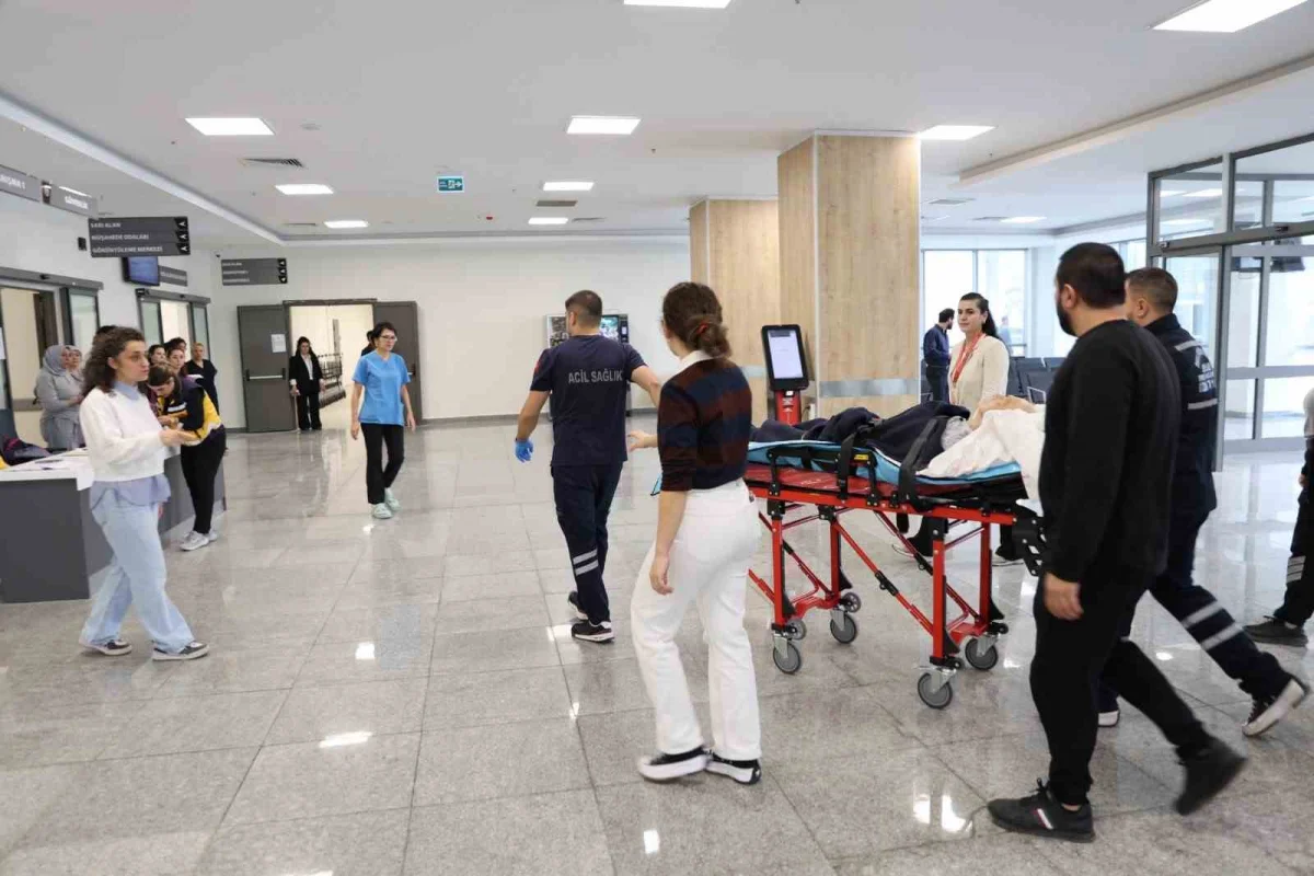 Bursa Ali Osman Sönmez Devlet Hastanesi hasta kabulüne başladı 5