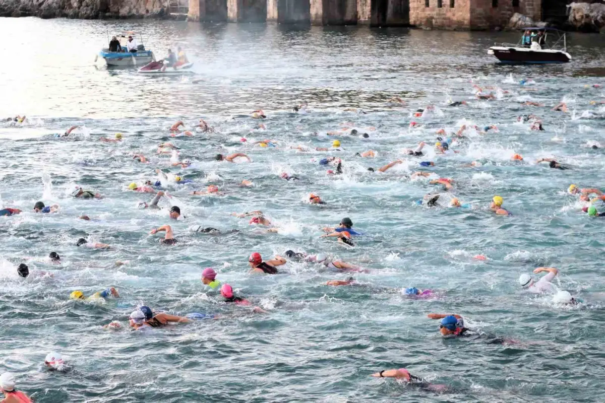 Alanya'da 35. Uluslararası Triatlon heyecanı sona erdi 2