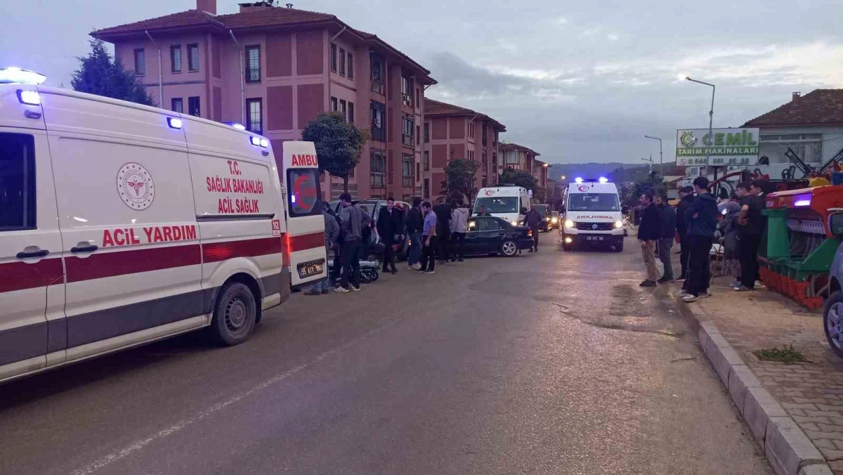 Samsun Havza'da iki otomobil çarpıştı: 4 yaralı 5