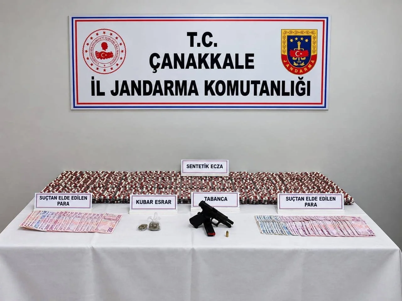 ÇANAKKALE’NİN BİGA İLÇESİNDE GERÇEKLEŞTİRİLEN NARKOTİK OPERASYONUNDA 2 ŞÜPHELİ...