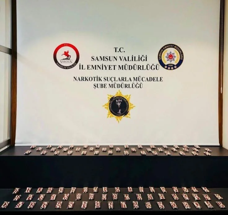 SAMSUN’UN CANİK İLÇESİNDE POLİS EKİPLERİNCE DÜZENLENEN UYUŞTURUCU OPERASYONUNDA 2 BİN 352 ADET...