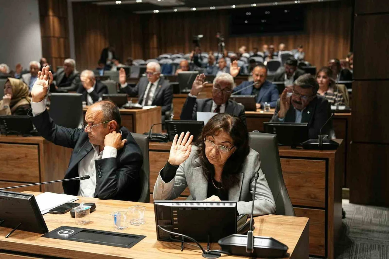 YEŞİLYURT BELEDİYE MECLİSİ EKİM AYI İLK TOPLANTISINI YAPTI