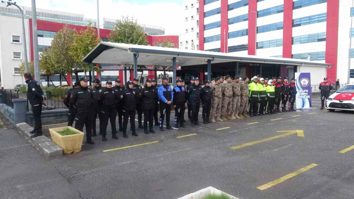 Malatya emniyetinin araç filosu 16 yeni araçla güçlendirildi 2