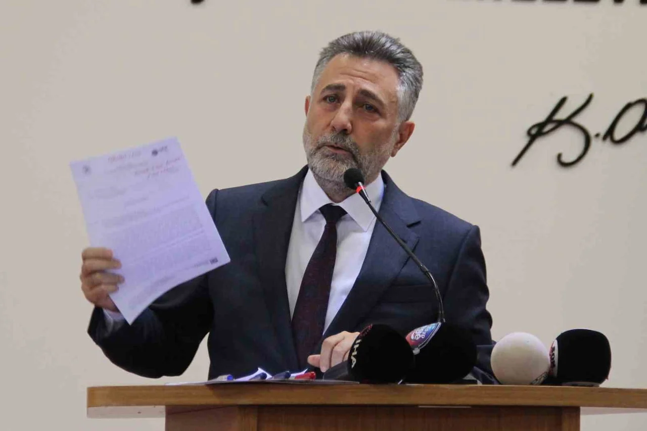 ÖNCEKİ DÖNEM BAYRAKLI BELEDİYE BAŞKANI SERDAR SANDAL