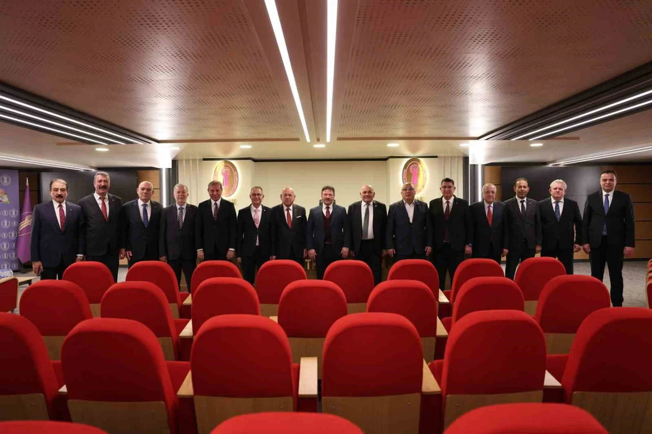 TÜRKİYE ESNAF VE SANATKÂRLARI KONFEDERASYONU’NUN (TESK) YENİ DÖNEMİNDEKİ İLK YÖNETİM VE DENETİM...